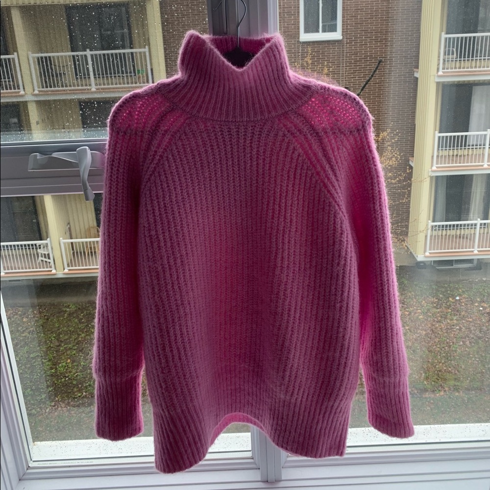Pink ZARA turtleneck sweater